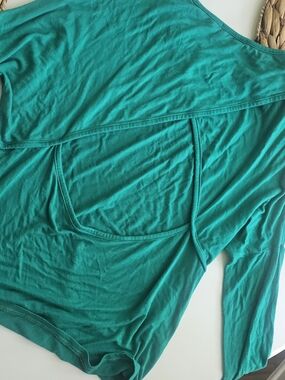 Green Open Back Long Sleeve Top